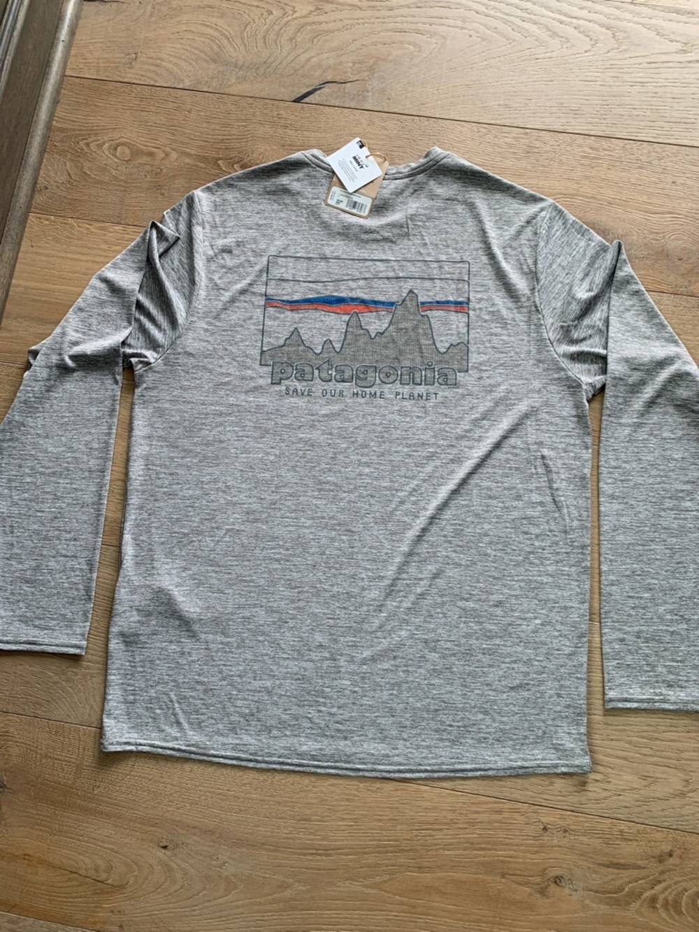 Patagonia Men's Long-Sleeve Cool Daily Graphic Shirt Crew - ‘73 Skyline